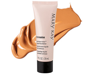 Apply TimeWise Luminous-Wear Liquid Foundation with the new Blending Sponge for a flawless finish. 