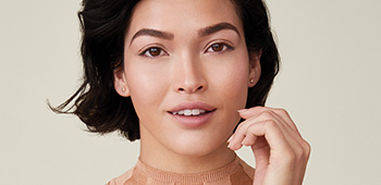 A picture of an Asian woman in her twenties with beautiful skin