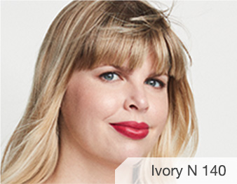 Katharine is wearing Luminous Ivory N 140 TimeWise 3D Foundation.