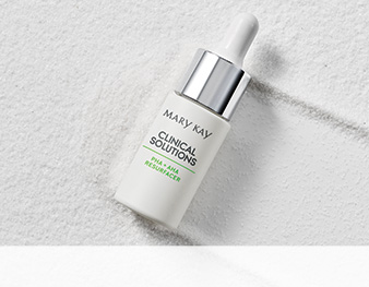 Close up of Mary Kay Clinical Solutions PHA + AHA Resurfacer